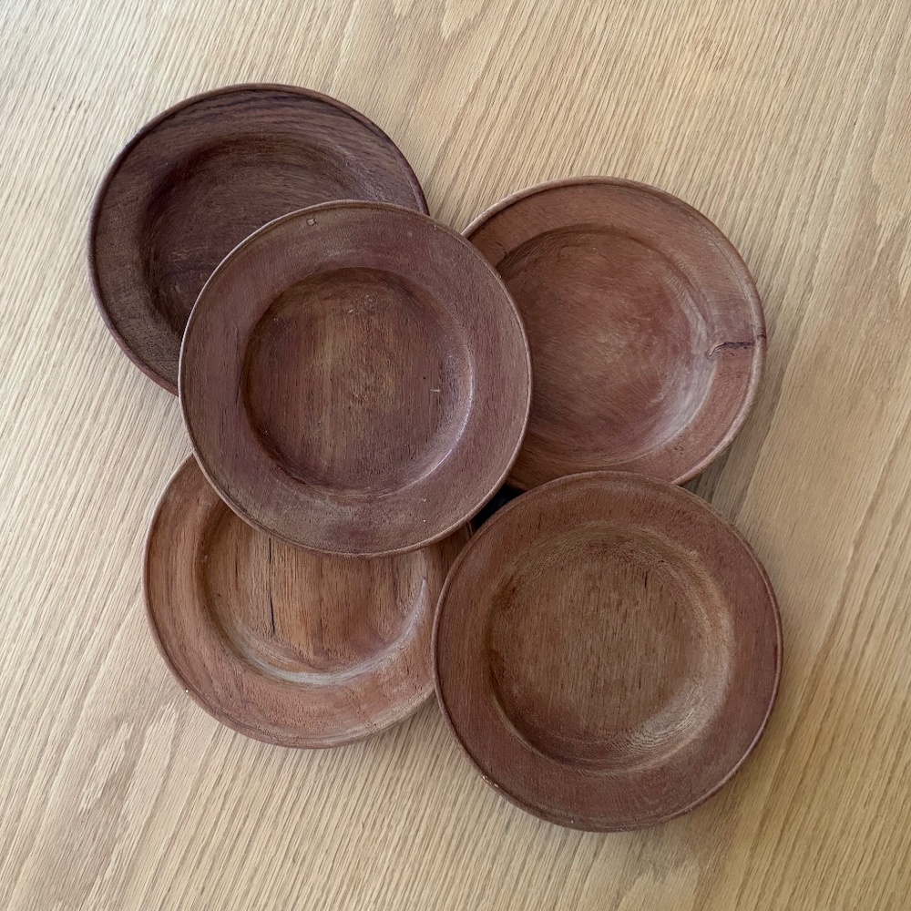 SET OF 5 VINTAGE SIDE PLATES IN TEAK WOOD